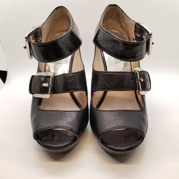 Michael Kors Open Toed Chunky Heels - Picture 4 of 8